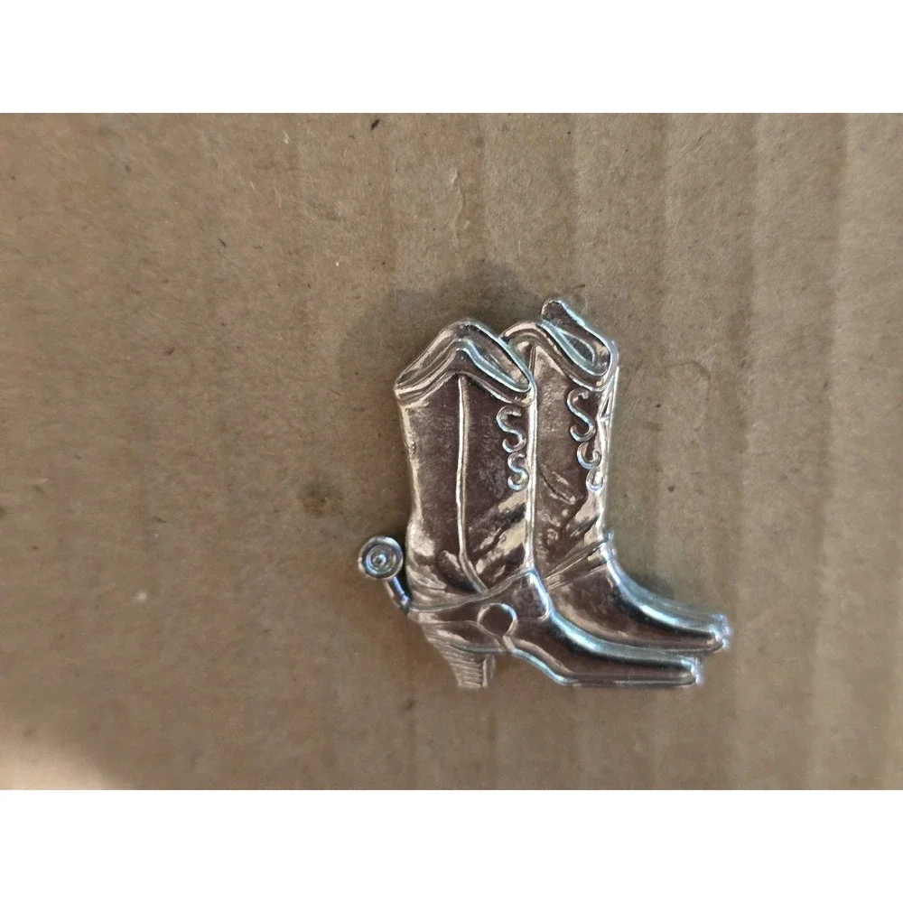 Silver Tone Western Cowboy Boots with Spurs Lapel Vest Hat Pin E24